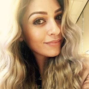 Meet your Posher, Yesenia